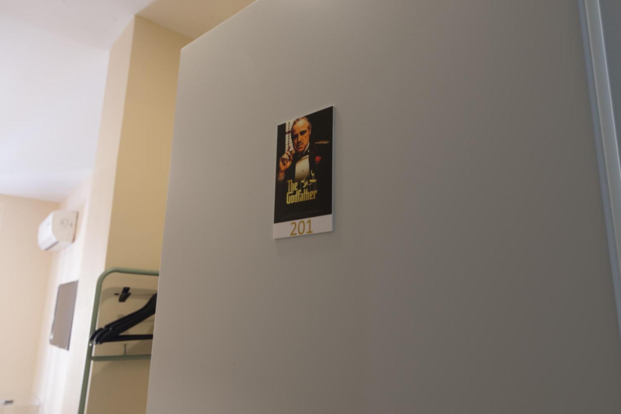 Hostal Art Madrid Exterior photo