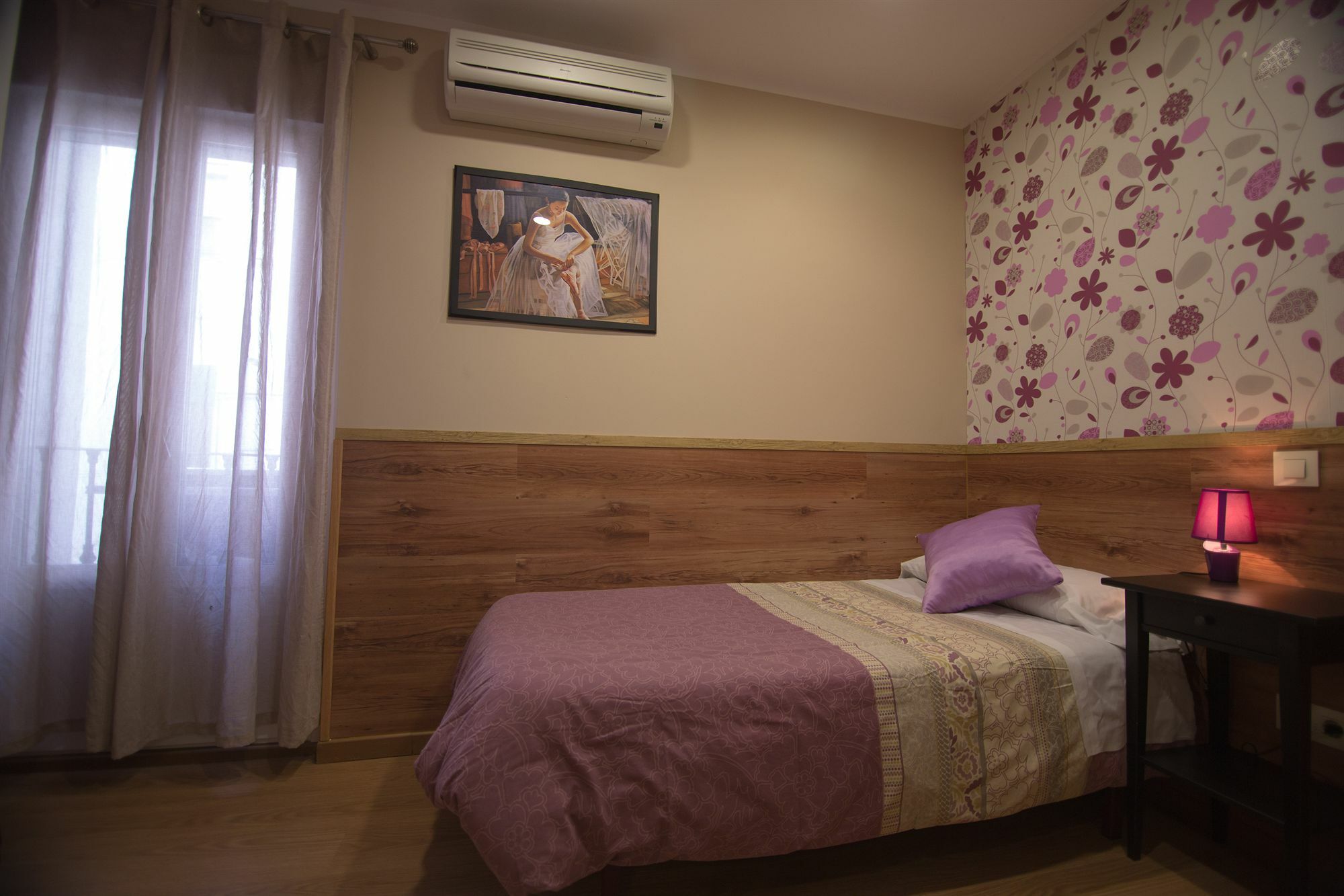 Hostal Art Madrid Exterior photo